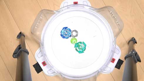 接触時 姿を現す 透明なベイブレード 動画 クロマキー合成