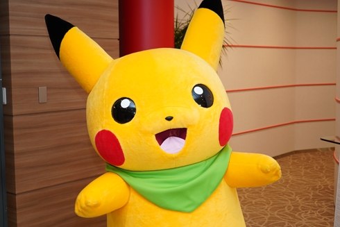 ピカチュウ ポケモン