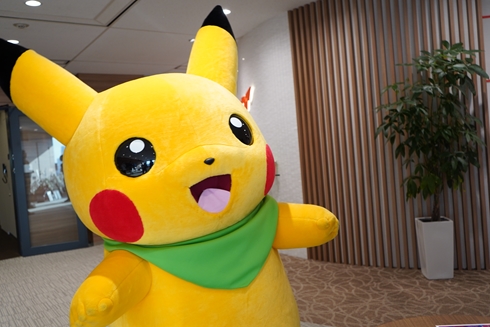 ピカチュウ ポケモン