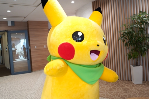 ピカチュウ ポケモン