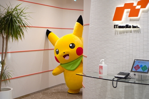 ピカチュウ ポケモン