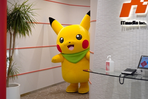 ピカチュウ ポケモン