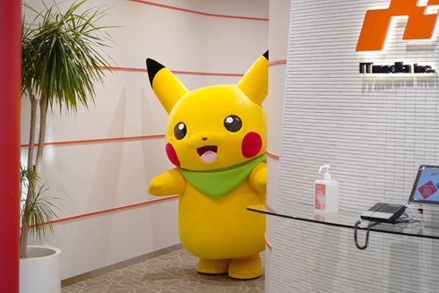 ピカチュウ ポケモン