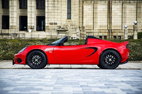 メタリックレッド