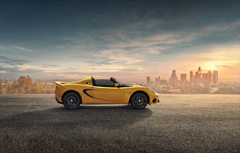 ロータス エリーゼ 220(写真：ロータス・カーズ、以下同）