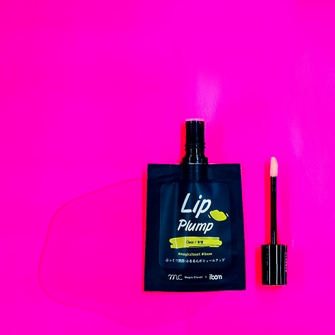 （「3COINS」パウチ型の新作コスメ）