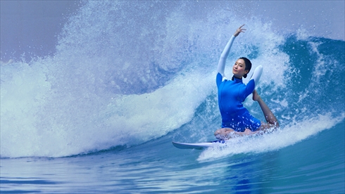 菜々緒 オールフリー サントリー 菜々緒ポーズ サーフィン CM ヨガ