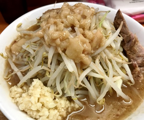 レンタル二郎食べる人