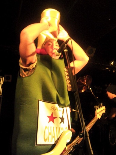 シャンパン 息子 コスプレ