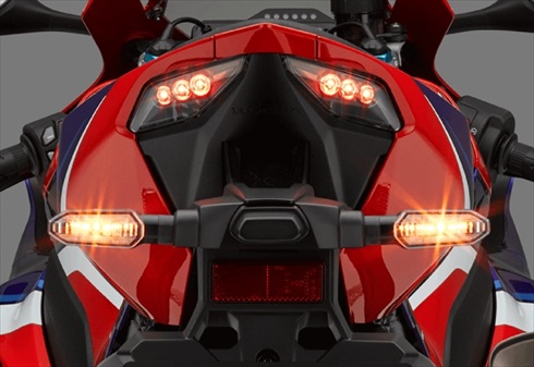 ホンダ「CBR1000RR-R FIREBLADE」