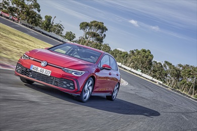 ガソリンターボエンジンを搭載したゴルフGTI