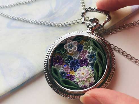 つまみ細工 ゴミみたいな大きさ 布 作る 花 こあめ 作品