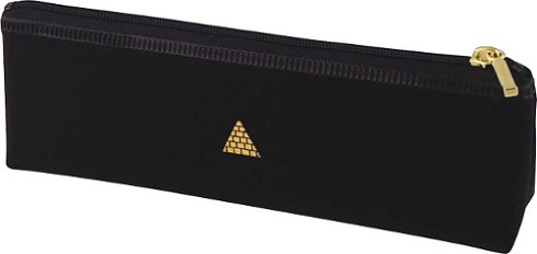 （エジプトモチーフのステーショナリーグッズが登場）