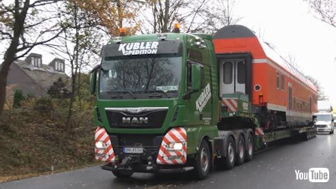 海外 鉄道 陸送 二階建て ドイツ 警察