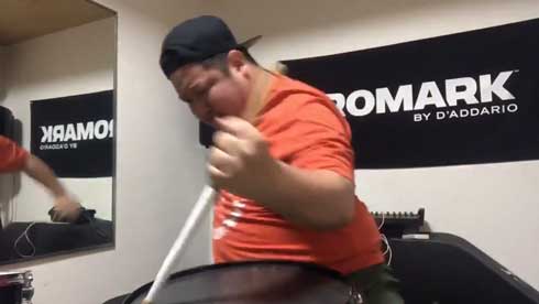 スティック回し ドラマー 初音ミクの消失 トリック フリースタイルドラマーKoh