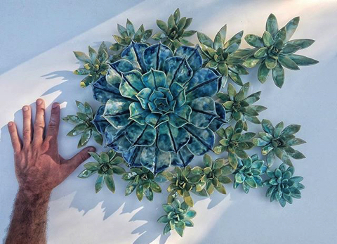 本物のような陶磁器の花