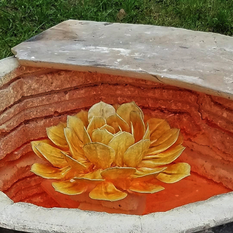 本物のような陶磁器の花