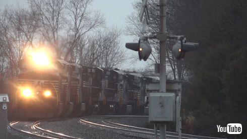 海外 YouTube アメリカ 貨物列車 ディーゼル機関車 廃車回送