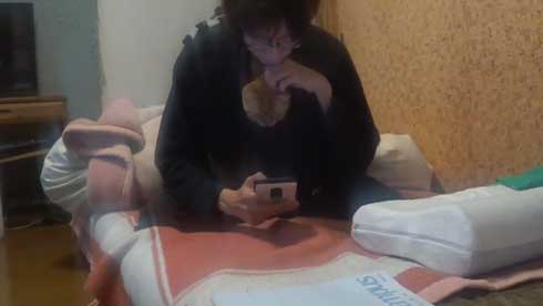 内臓を食い破るタイプ 猫 カンガルー 番長 胸元 すっぽり 侵入