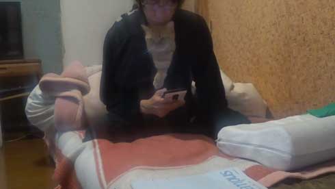 内臓を食い破るタイプ 猫 カンガルー 番長 胸元 すっぽり 侵入