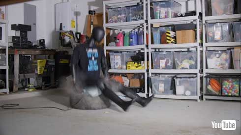 エアバッグ 上に 座る 実験 YouTube スローモーション