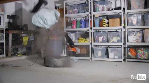 エアバッグ 上に 座る 実験 YouTube スローモーション