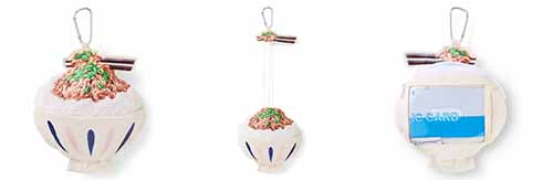 ねばーっと伸びる納豆ご飯を再現　「糸を引く！ ネバネバ納豆パスケース」発売