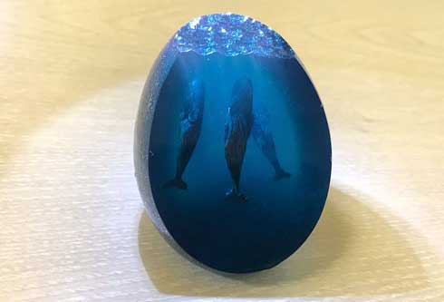 レジン アート マッコウクジラが睡る海の卵 クジラ ハンドメイド