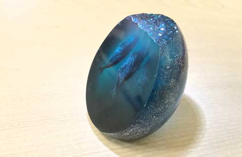 レジン アート マッコウクジラが睡る海の卵 クジラ ハンドメイド