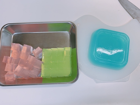 カラフル牛乳寒天