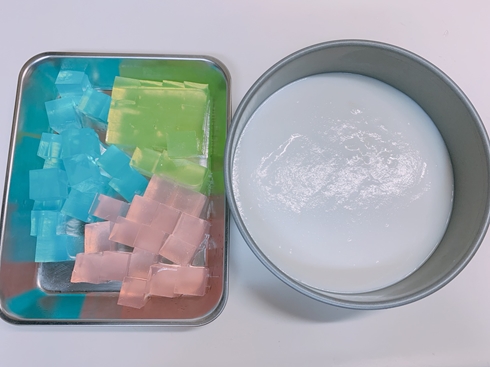 カラフル牛乳寒天