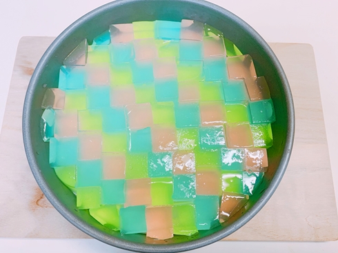 カラフル牛乳寒天