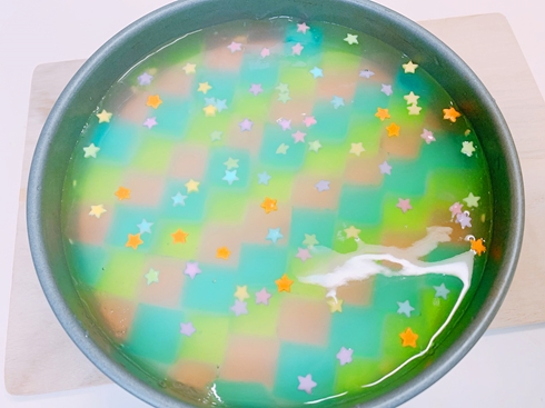 カラフル牛乳寒天