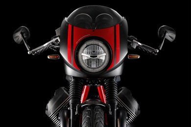 10周年記念の専用グラフィックを採用したミニカウル