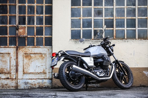 モト・グッツィ「V7IIIシリーズ」