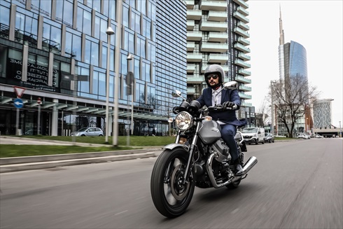 モト・グッツィ「V7IIIシリーズ」