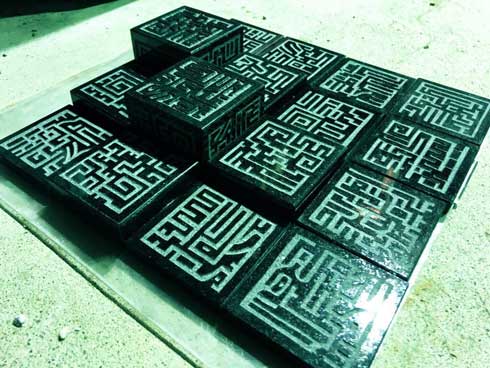 ラピュタ 動く壁 黒御影石 手作り 手彫り 制作 ジブリ 石屋