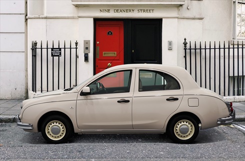 光岡自動車「ビュート カフェラテ」
