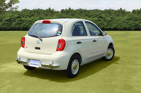 光岡自動車「ビュート なでしこ」