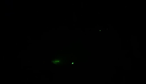 米国立衛生研究所、会話中の飛沫をレーザーで可視化　マスクでしぶき量が低下すると判明