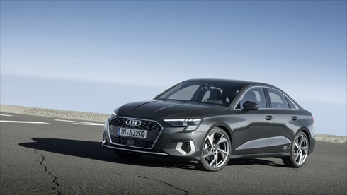 アウディ「A3 Sedan」