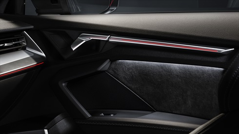 アウディ「A3 Sedan」