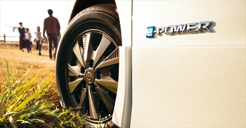 日産「セレナ e-POWER」