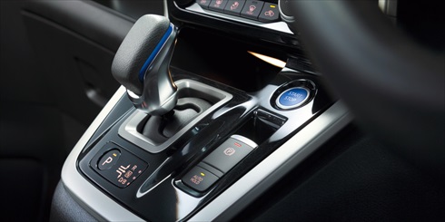 日産「セレナ e-POWER」