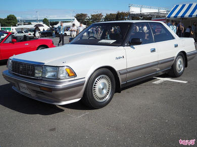 クラウン 65周年 特別仕様車