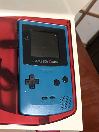 これがあの「ゲームボーイカラー対応ミシン」！？ 布マスクを作