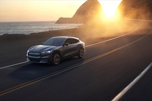 フォード「マスタング マッハE」