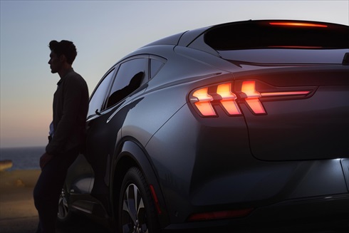 フォード「マスタング マッハE」