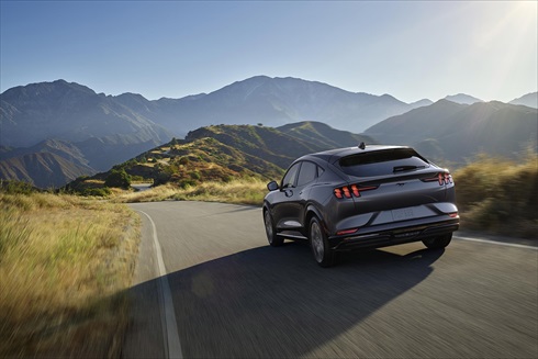 フォード「マスタング マッハE」