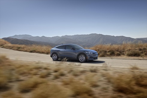 フォード「マスタング マッハE」